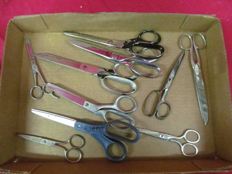 lot 273 image: scissors