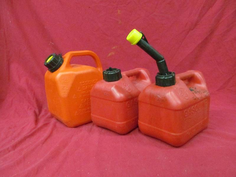lot 299 image: gas cans