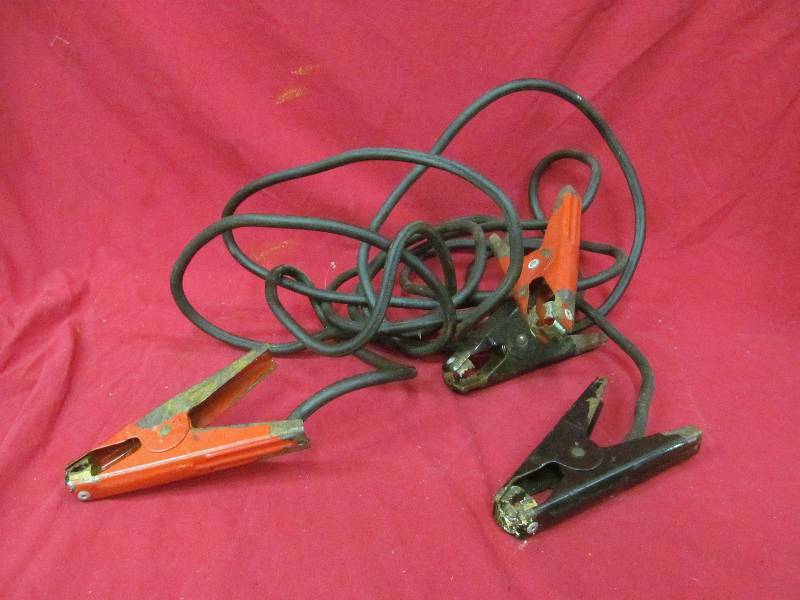 lot 311 image: jumper cables