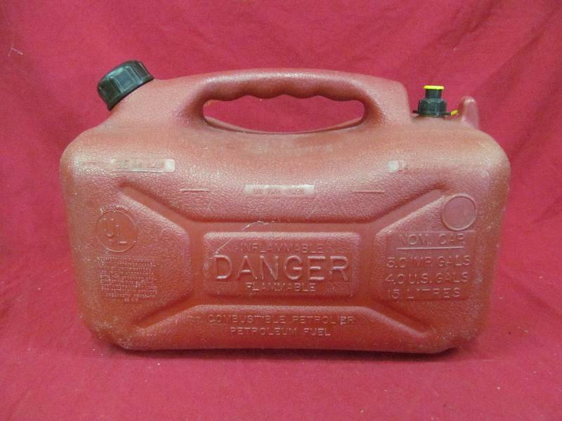 lot 324 image: gas can