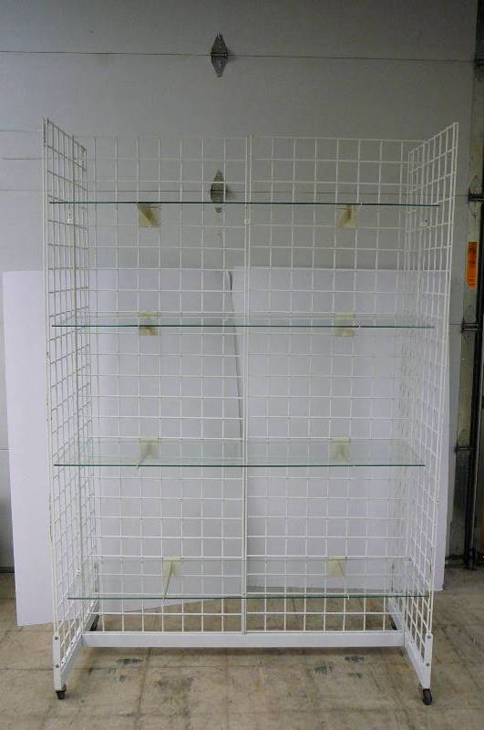 Grit Racking w Glass Shelves 75 Tall
