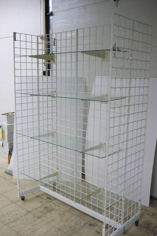 Grit Racking w Glass Shelves 75 Tall