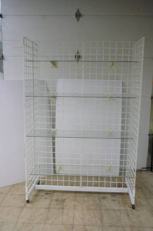 Grit Racking w Glass Shelves 75 Tall