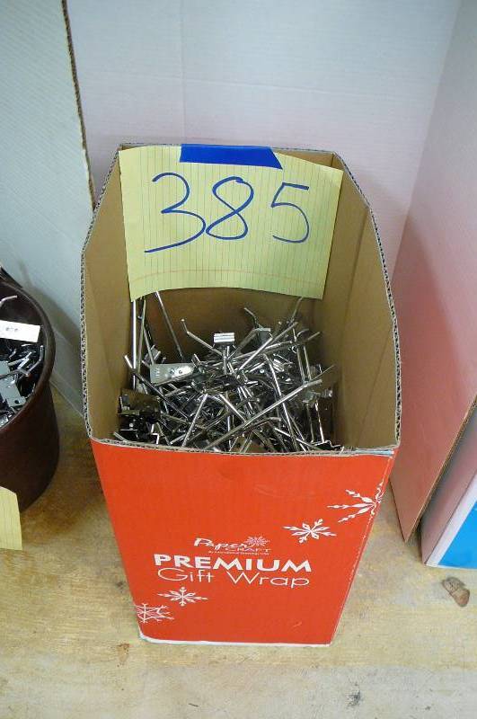 Slat wall metal pegs