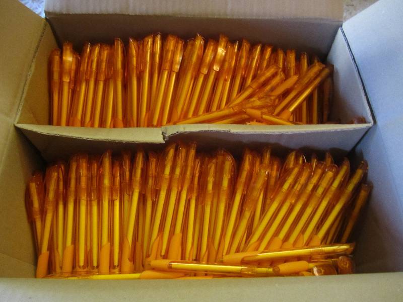 Case of 500 Ink Pens Unknown if qua...