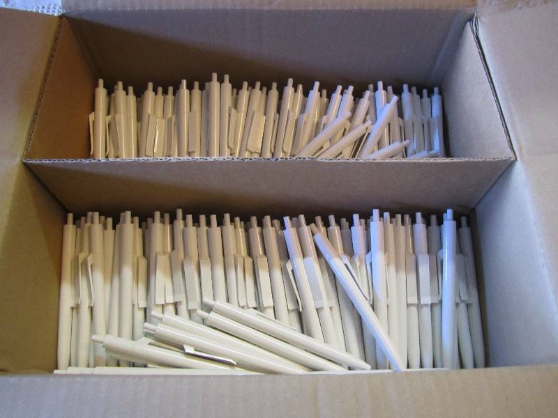 Case of 500 Ink Pens Unknown if qua...