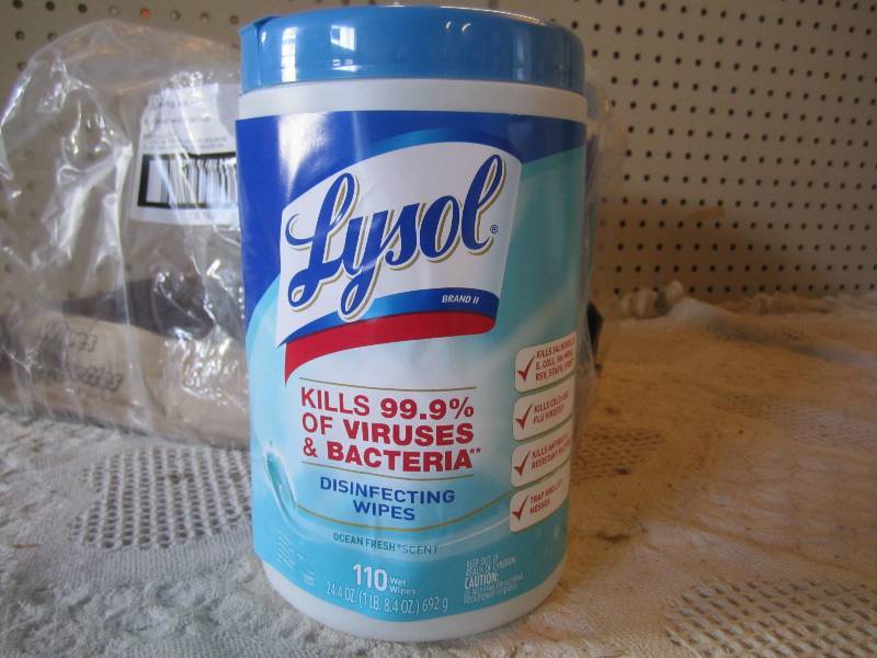 Lot of 4 Lysol Disinfecting Wipes 1...