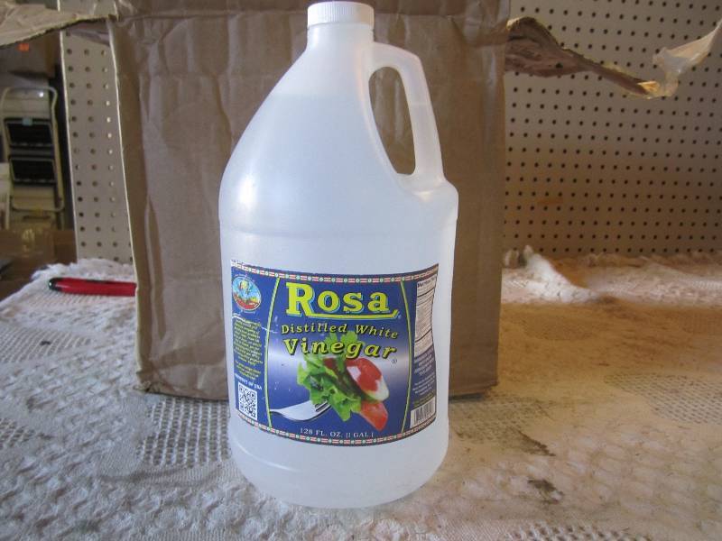 Lot of 4 - 1 Gallon Distilled White...