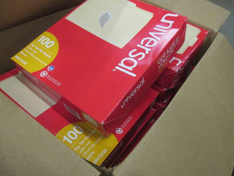 Lot of 10 Boxes of 100 Universal Ma...