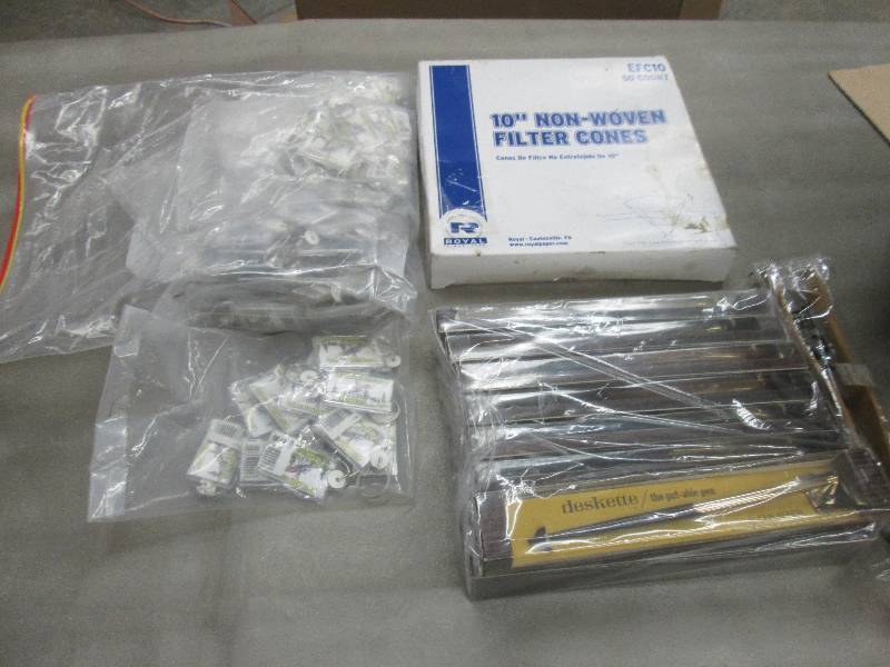 Large Lot Wisconsin Key Rings, 10 i...