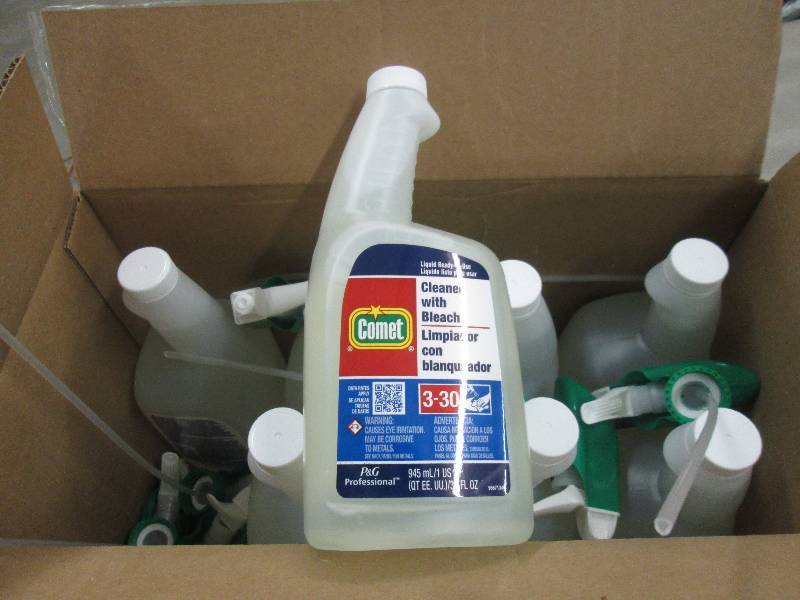 Case of 8 Comet Spray Cleaner with ...