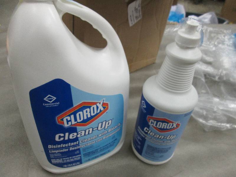 Lot of 2 Sizes Cloroz Clean-Up Clea...
