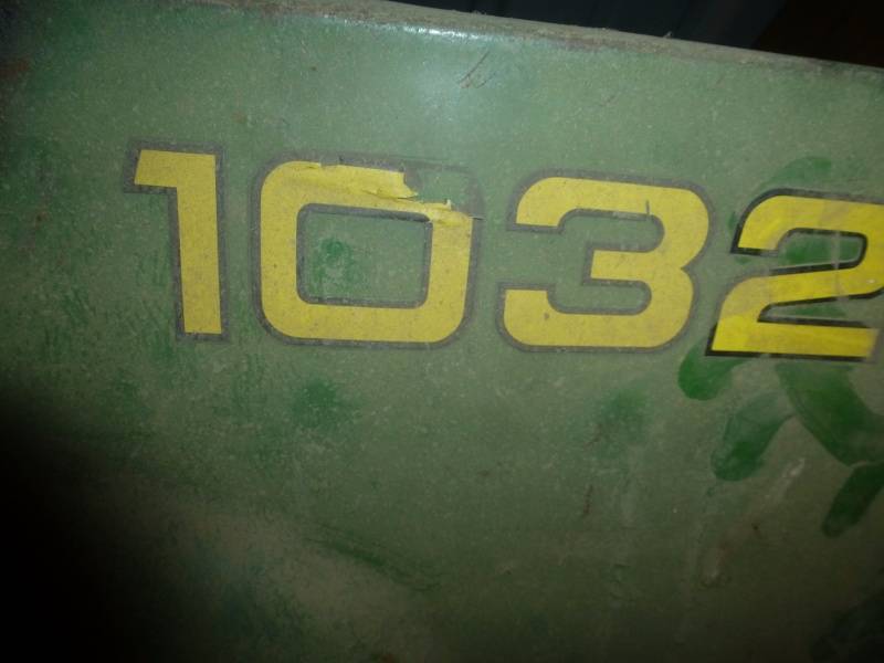 John Deere 1032 Snow Blower