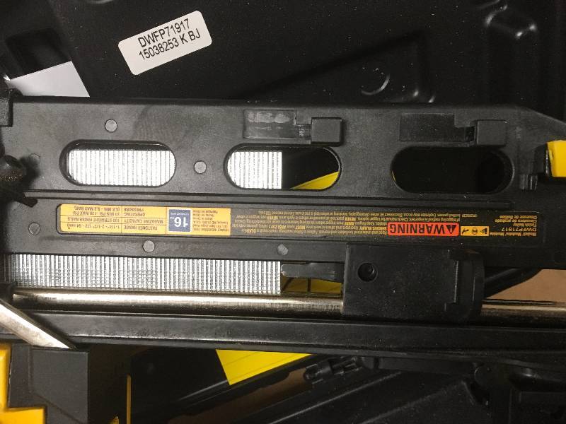 lot 4 image: DeWalt Finishing Nailer - used in ver good condition