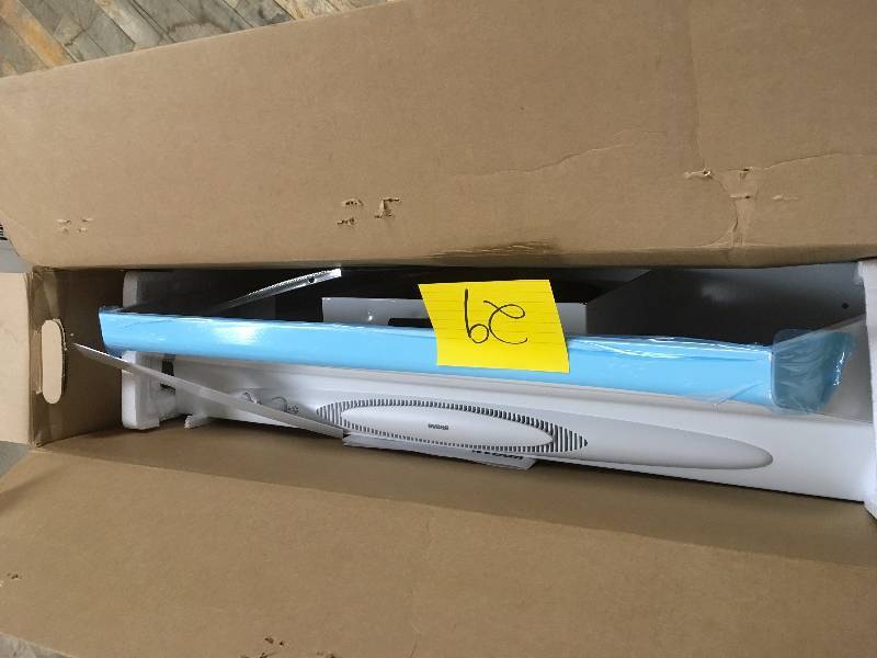 lot 29 image: Broan QT230WW Range Hood, Convertible, 30 in. 200 CFM, White - Open Box