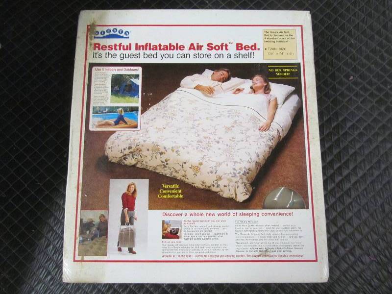 lot 28 image: Restful air soft bed