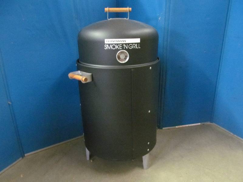 lot 38 image: Brinkman Smoke n Grill