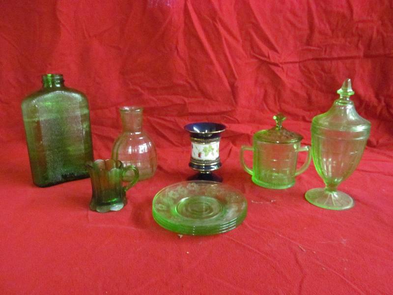 lot 67 image: depression glass