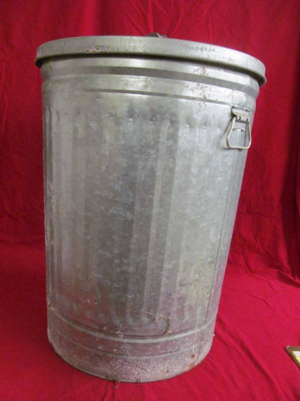 lot 89 image: trash can