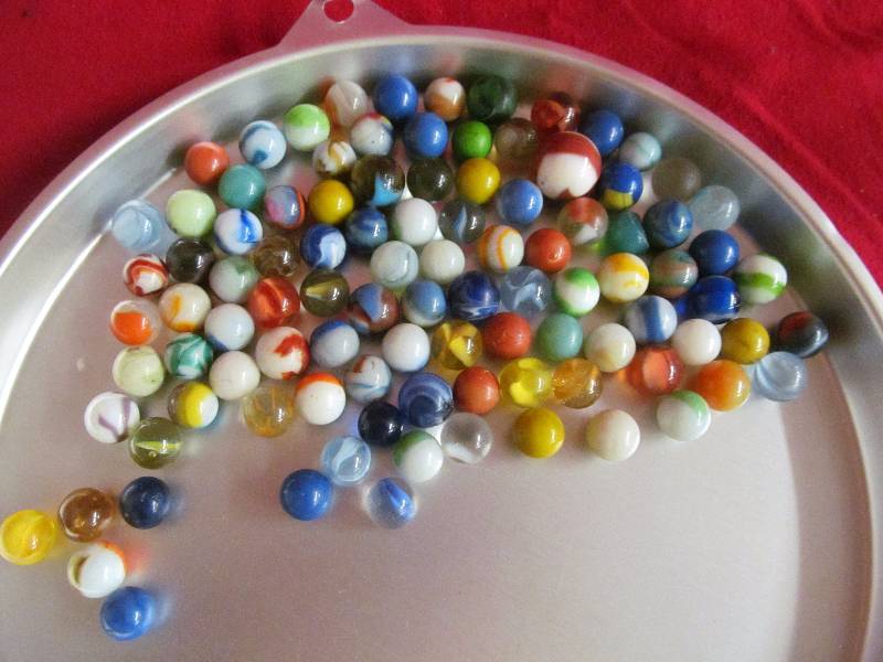 lot 100 image: vintage marbles