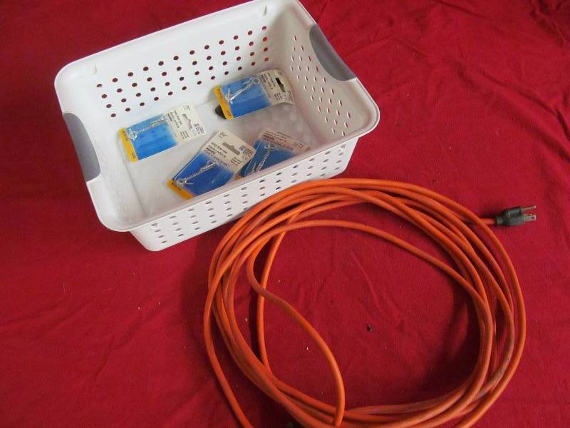 lot 104 image: extension cord