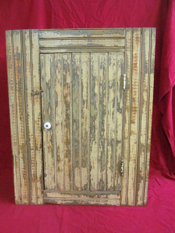 lot 107 image: vintage Cabinet