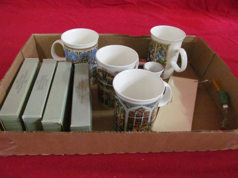 lot 193 image: Avon collectibles