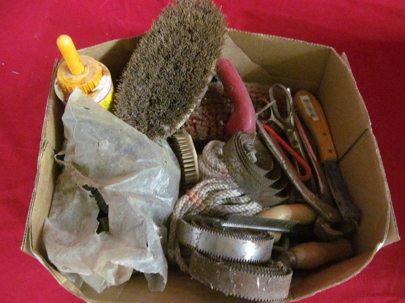 lot 197 image: grooming brushes