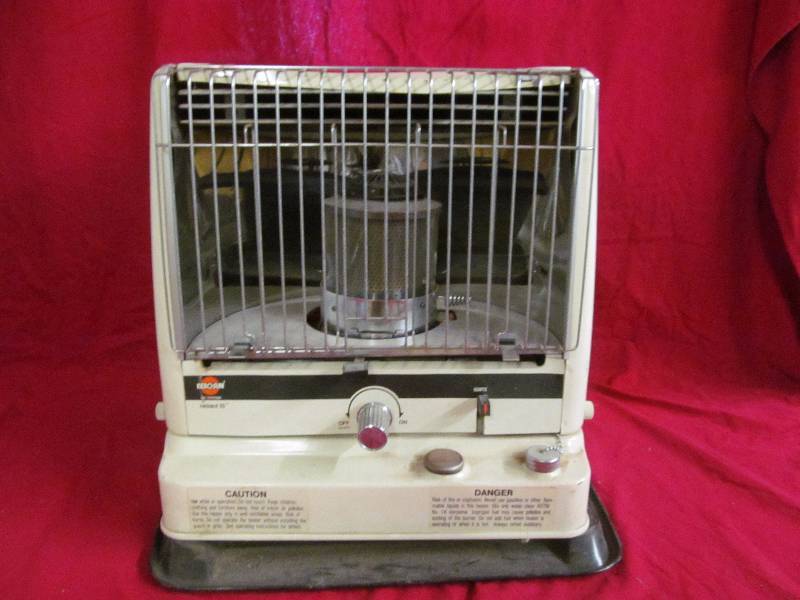 lot 213 image: Kerosene Radiant 10 heater