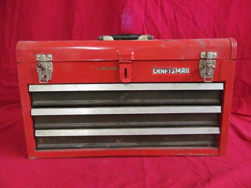 lot 214 image: Craftsman tool box