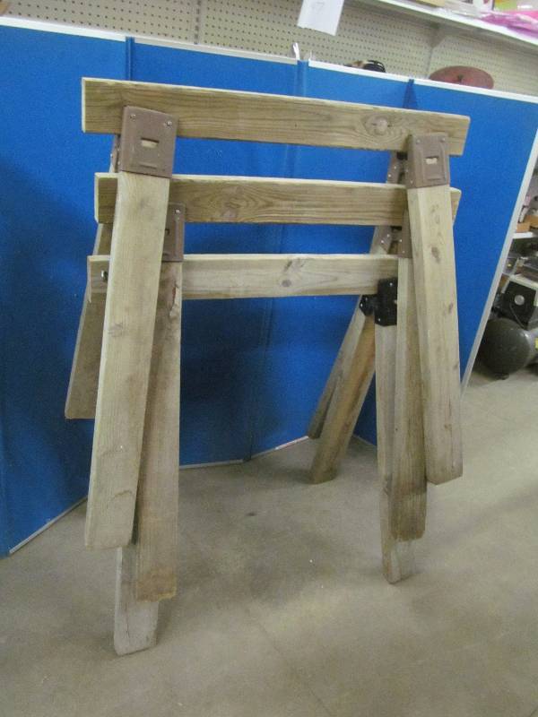 lot 231 image: sawhorses