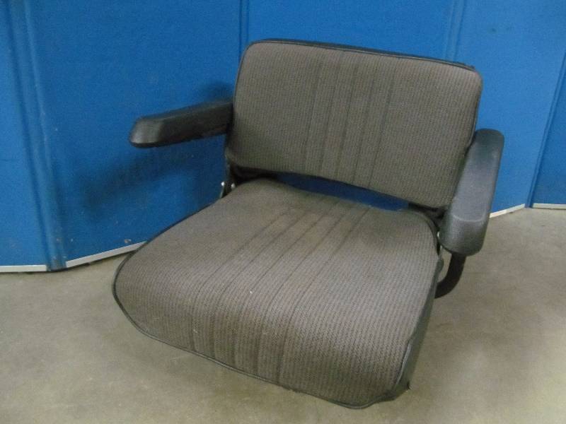 lot 233 image: tractor seat