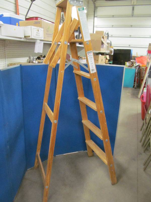 lot 244 image: Keller ladder