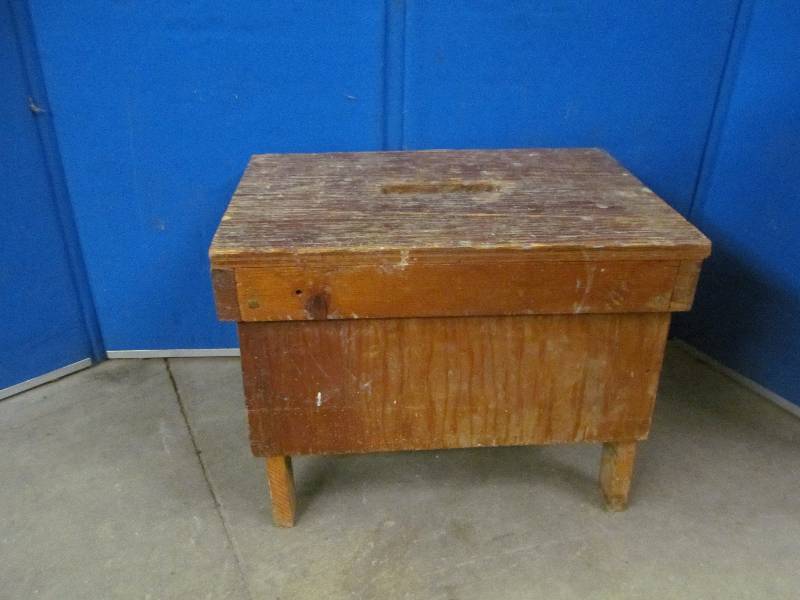 lot 259 image: foot stool