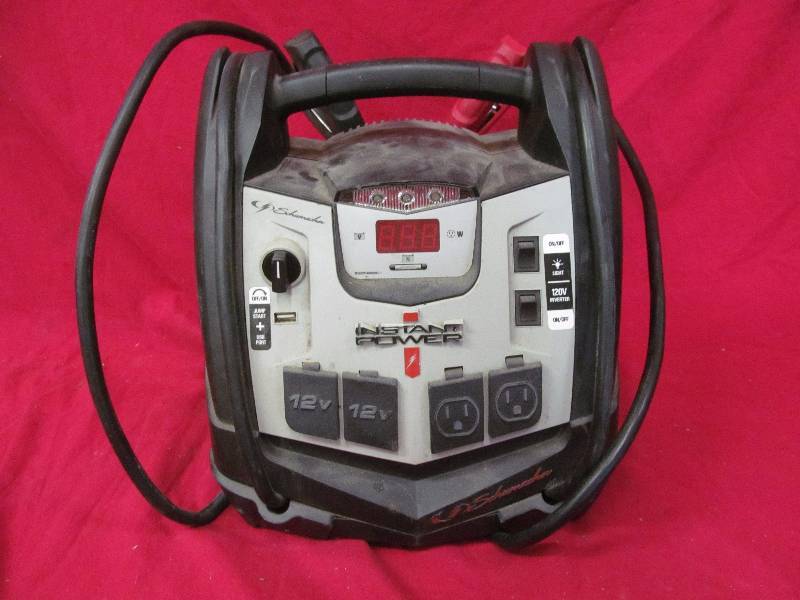 lot 266 image: Schumacher battery jumper