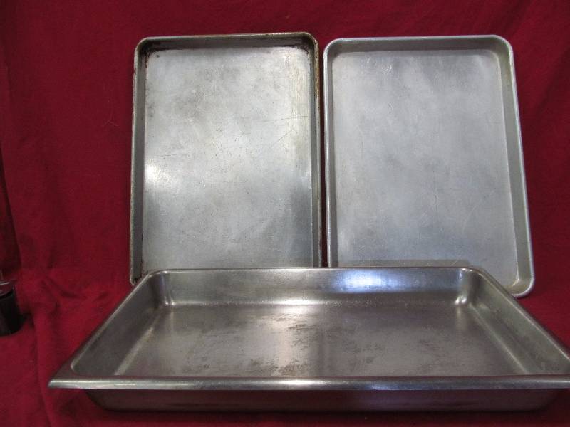 lot 276 image: pans