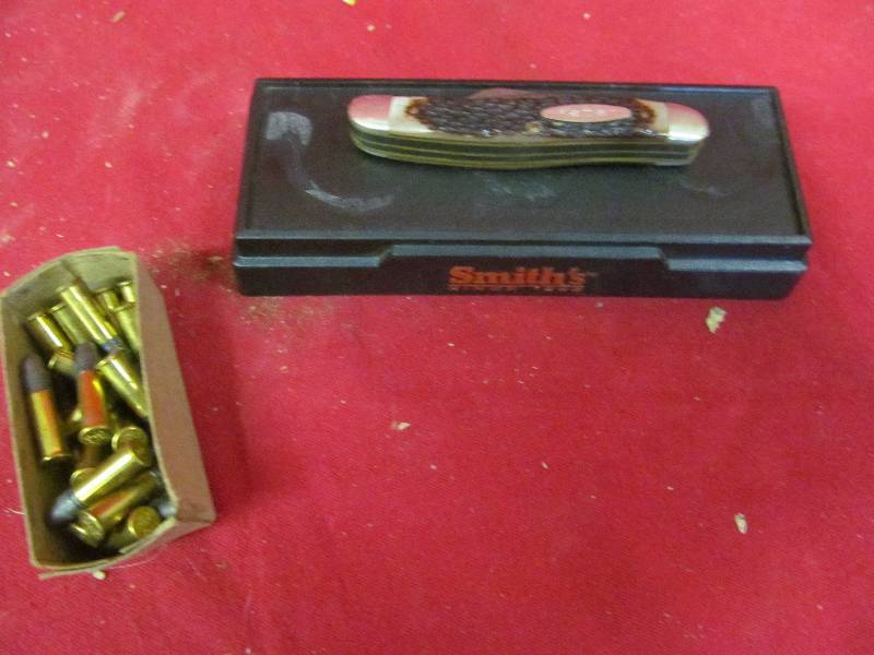 lot 299 image: vintage Kabar knife
