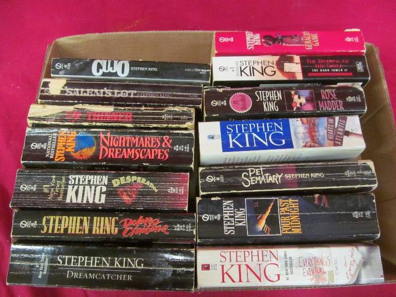 lot 300 image: Stephen King Books