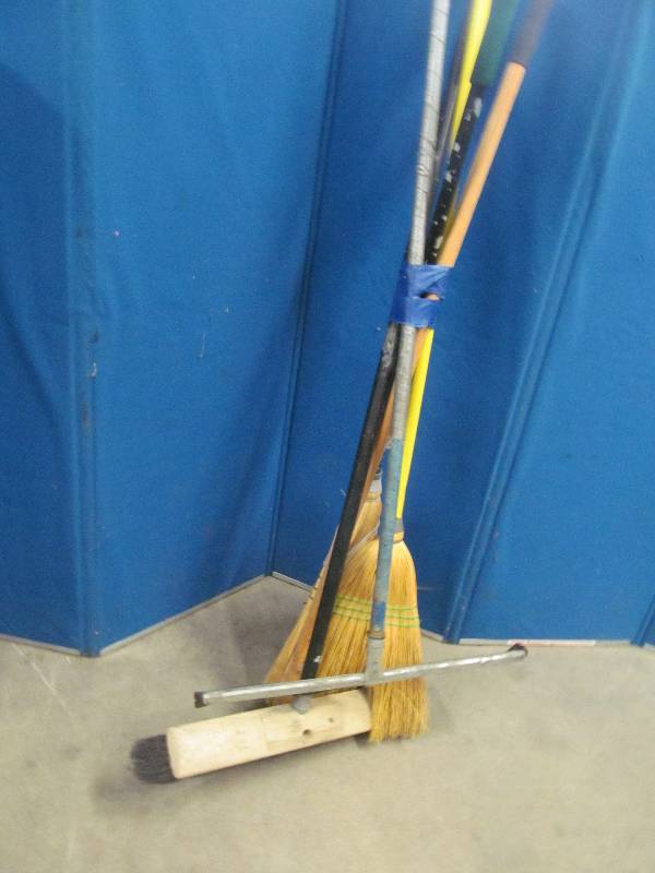 lot 350 image: brooms, squeegee