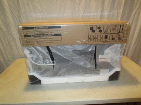 lot 18 image: Convection MicrowaveHood Combination