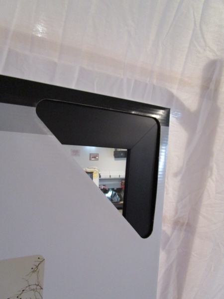 lot 23 image: Mirror