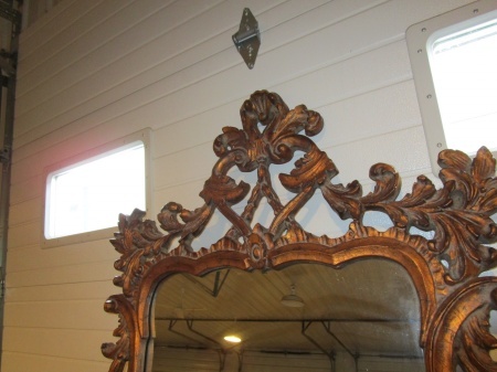 lot 29 image: Large Ornate Mirror