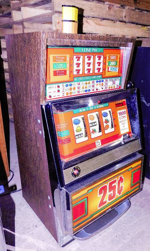 lot 1002 image: BALLY QUARTERS REEL SLOT MACHINE
