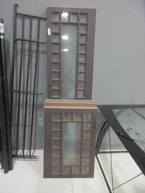 lot 5 image: Windows