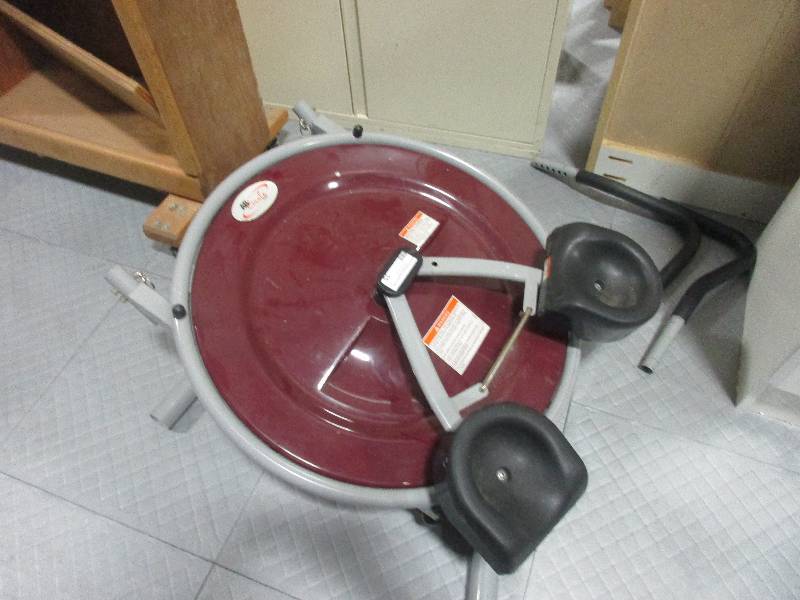 lot 15 image: AB Circle Pro