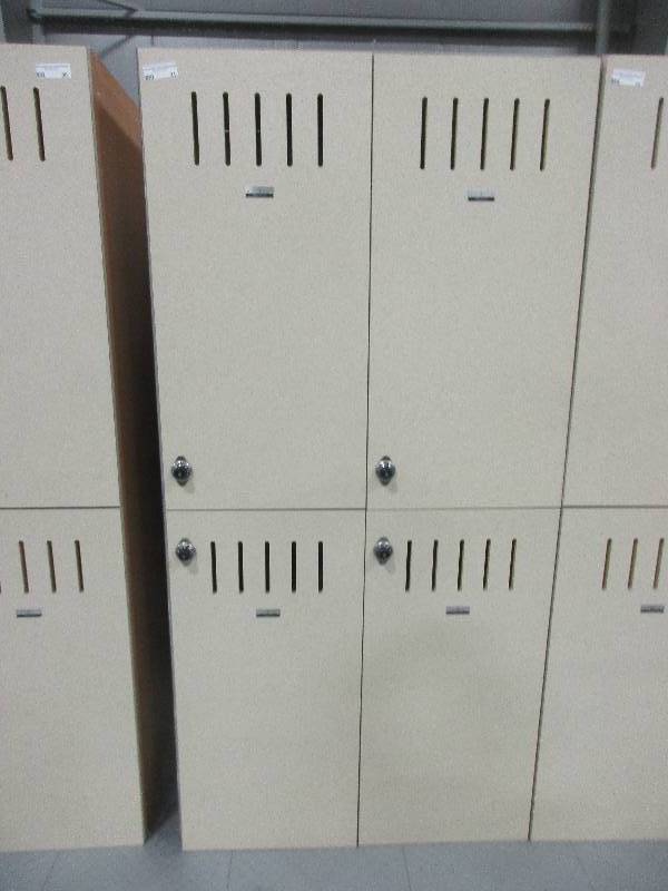 lot 31 image: Locker Cabinets
