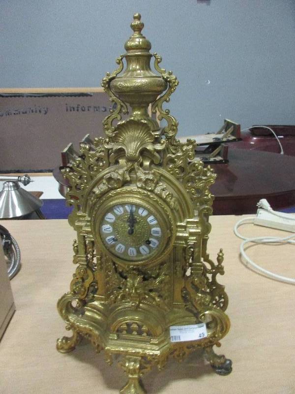 lot 49 image: Decorative Clock