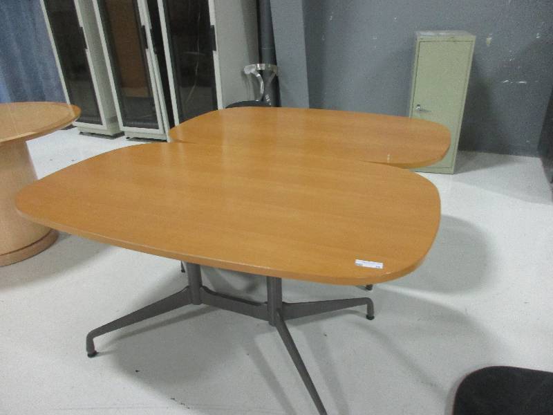 lot 70 image: Oval Tables