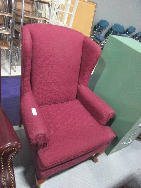 lot 98 image: Chair