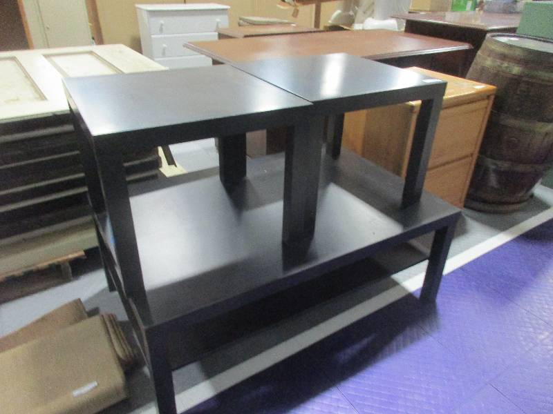 lot 102 image: 3 Matching Table